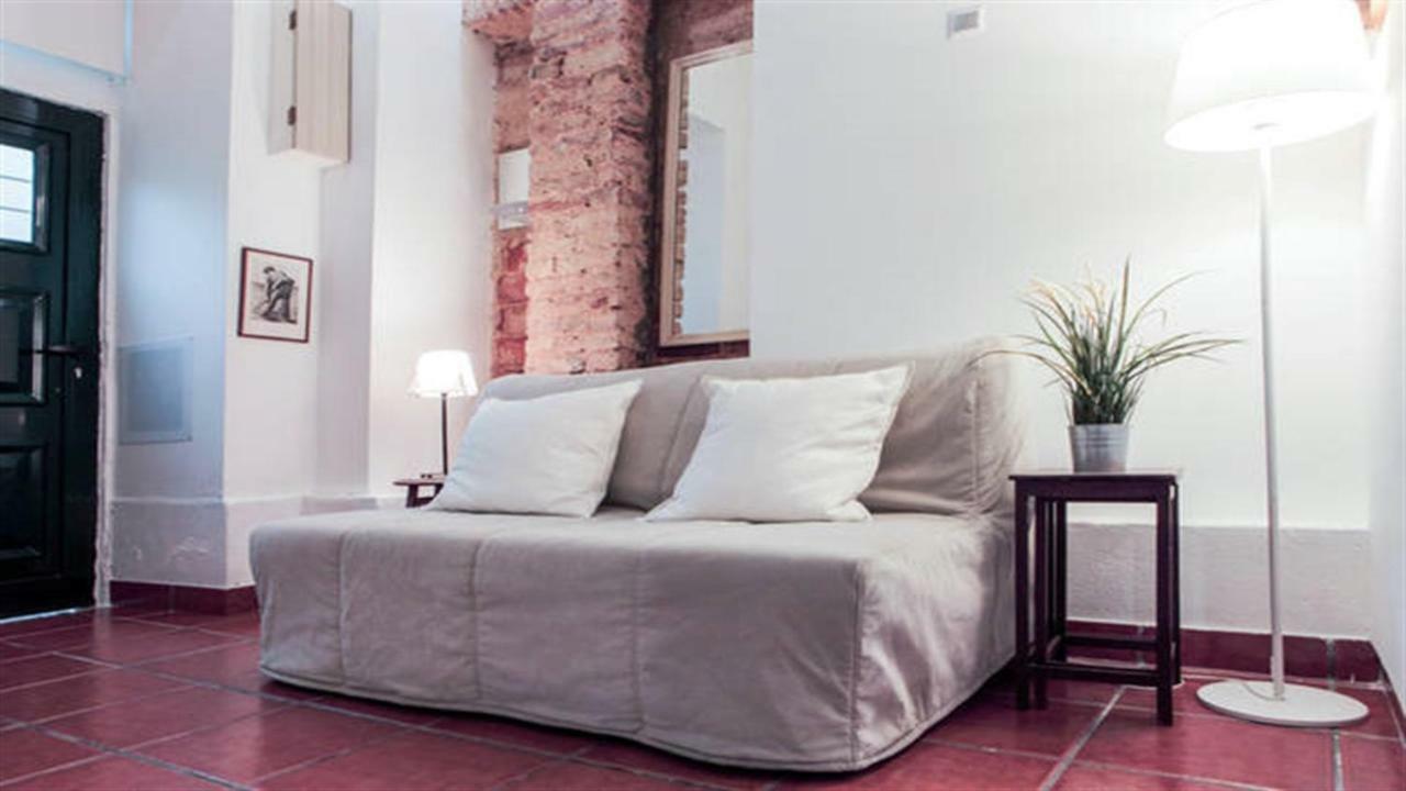 Cool Tailor Made Studio Apartment Lisbon